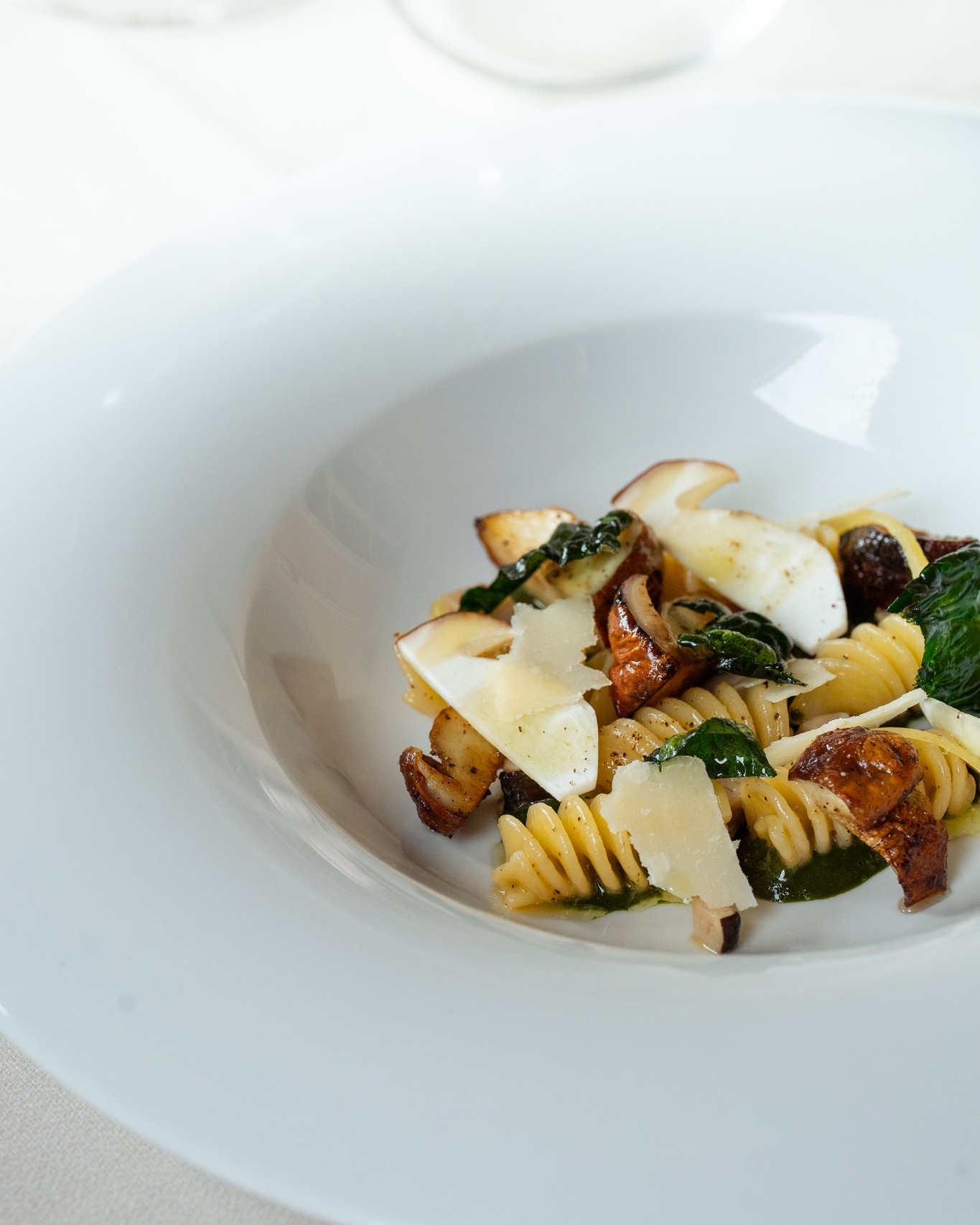 Pasta con ingredienti di stagione
